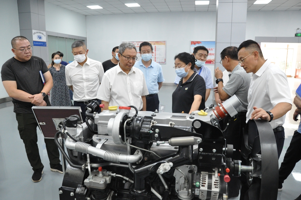 昆明市高端装备及汽车制造工业链主要向导到至尊国际动力开展调研