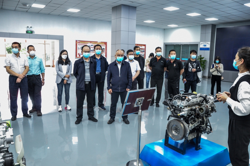 昆明市人大常委会相关向导到至尊国际动力开展调研